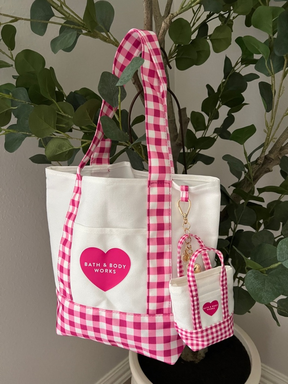 BATH & BODY WORKS 💕 Tote Bag... - Picture 16 of 16